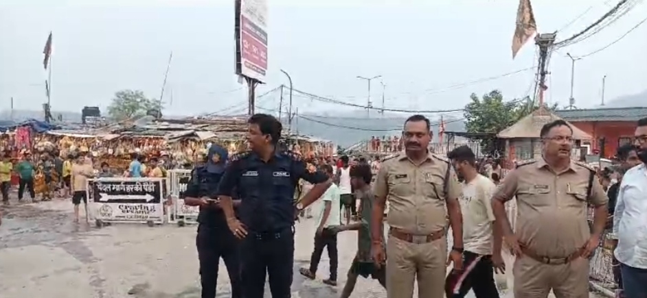 हरिद्वार में बड़ा हादसा: पुल से गिरी बस, दो दर्जन यात्री घायल