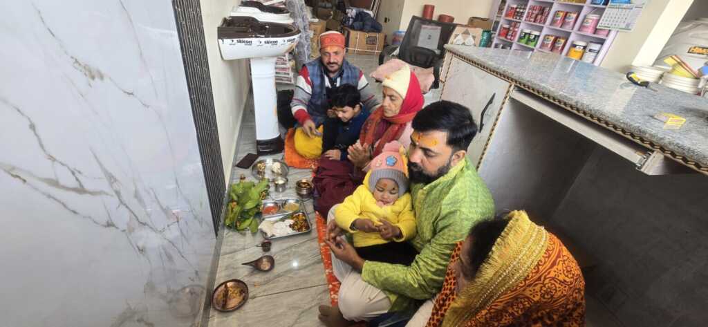 बागेश्वर:नदीगांव में उपाध्याय पेंट एंड हार्डवेयर का भव्य शुभारंभ, क्षेत्रवासियों को एक ही छत के नीचे मिलेगा सम्पूर्ण हार्डवेयर का सामान